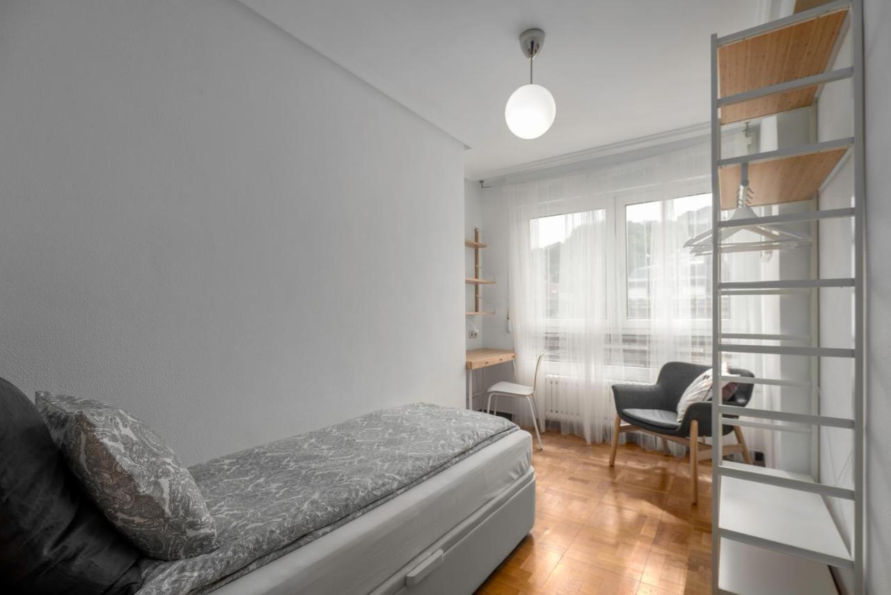 Apartamento Muy Comodo Con Parking San Sebastian Buitenkant foto